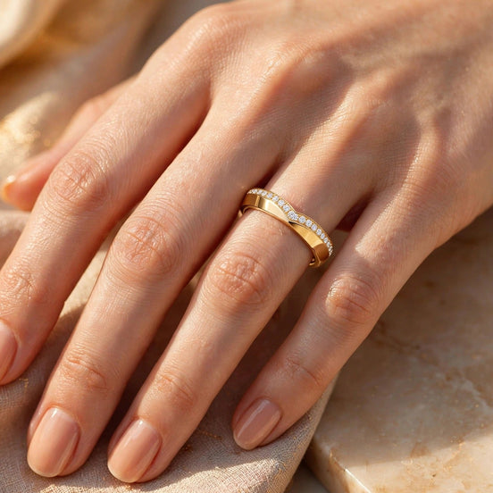 Knife-Edge Diamond Band lifestyle