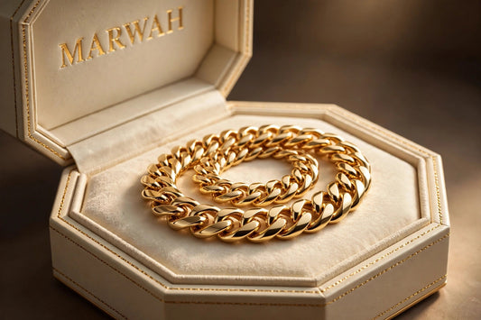 Cuban Link Bracelet in the MARWAH ivory box