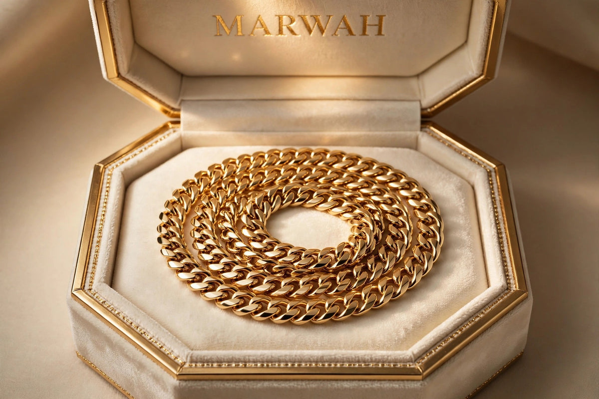 Cuban Link Chain in the MARWAH ivory box