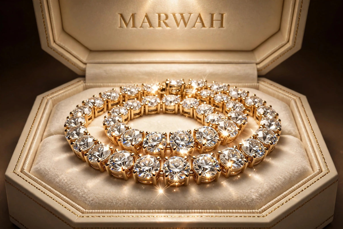 Prong-Set Tennis Chain XL in the MARWAH ivory box